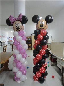 Coluna de balões da Minnie e do Mickey para festa infantil