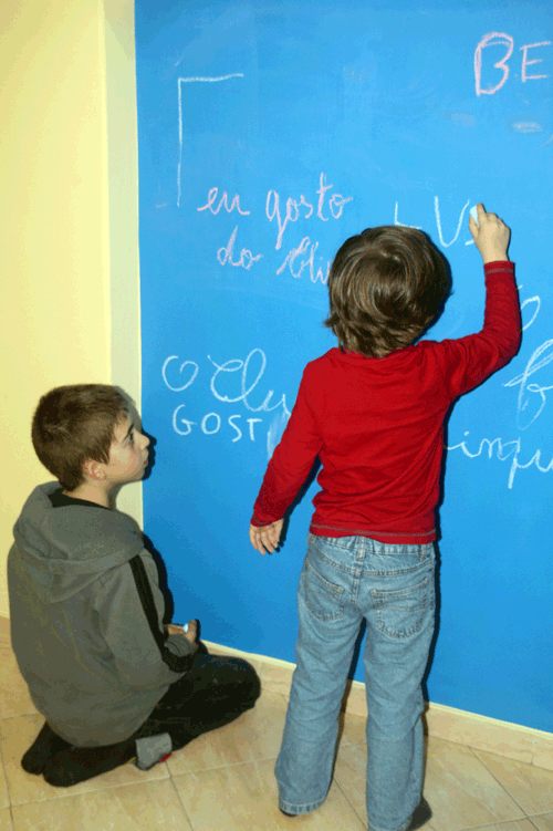 Festa de aniversário infantil, aluguer de insufláveis e de brinquedos