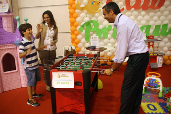 Festa de aniversário infantil, aluguer de insufláveis e de brinquedos